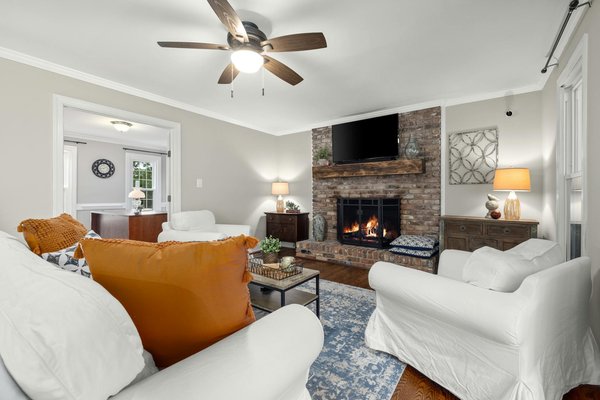 What are the advantages of using a multi-cooker in meal preparation?